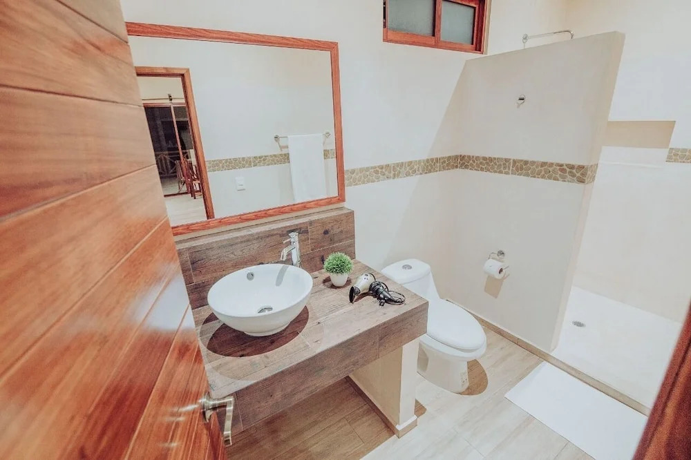 One Extra Free Night Staying 3 Nights Intl Chef & Yacht - Brekky Available