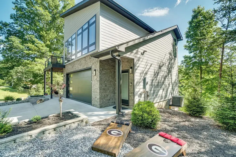 Luxury Modern Home on Golf Course w/ Game Room!
