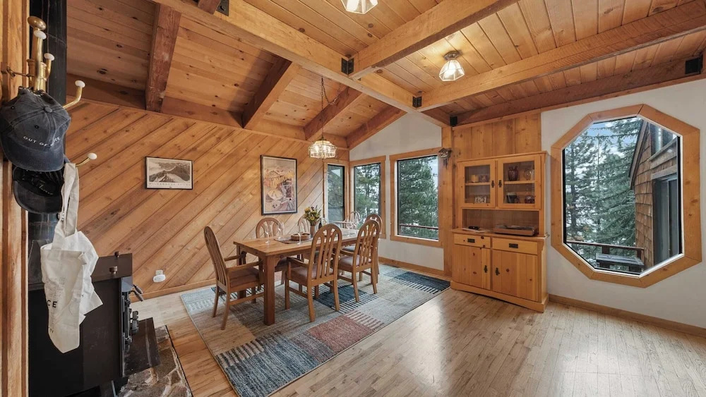 Cozy Donner Lake Cabin w/ Kayaks, Forest Views, Fireplace & Quick Ski Resort Access Donner Lake Refuge by Avantstay