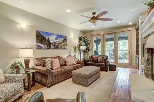 39C Union Creek Townhomes West Townhouse