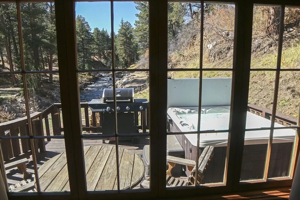 Fawn Valley Inn: 157 1 Bedroom Cabin