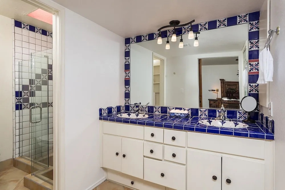 Casa Azul 4 BR by Casago