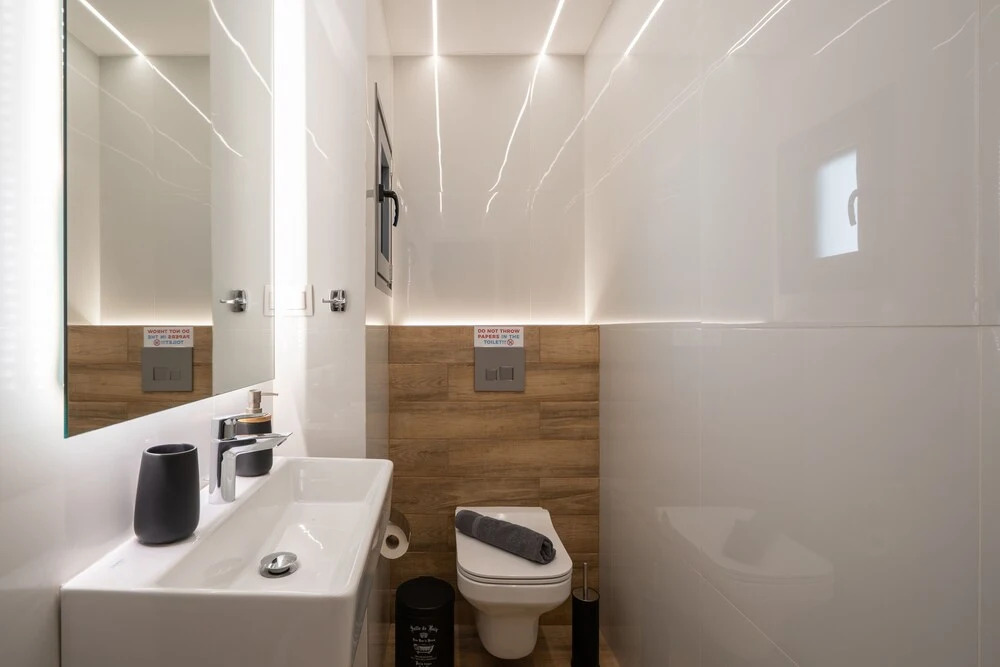 IO SUITES