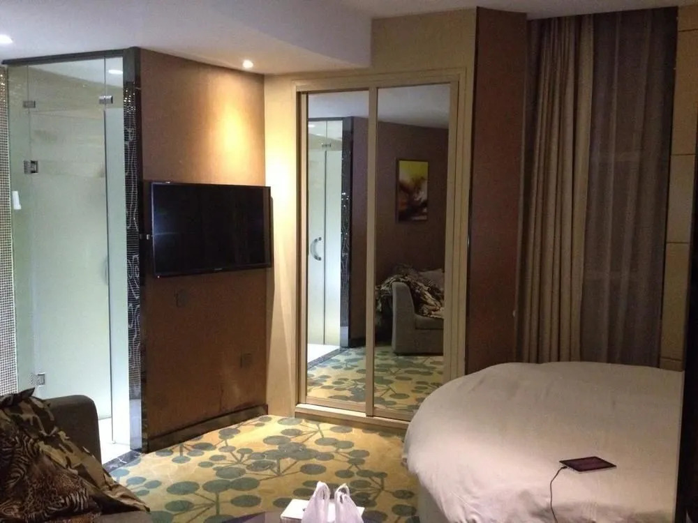 H Exquisite Hotel