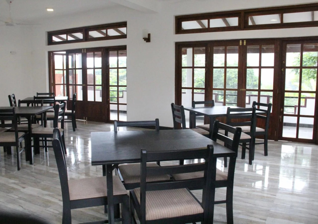 Lizzie Villa Guest House