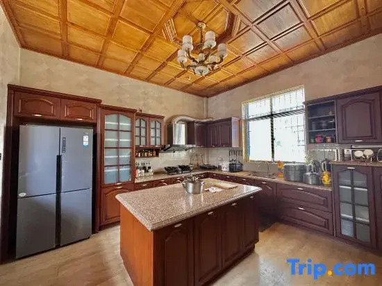 Shangri-La Gazhuo Linka Homestay