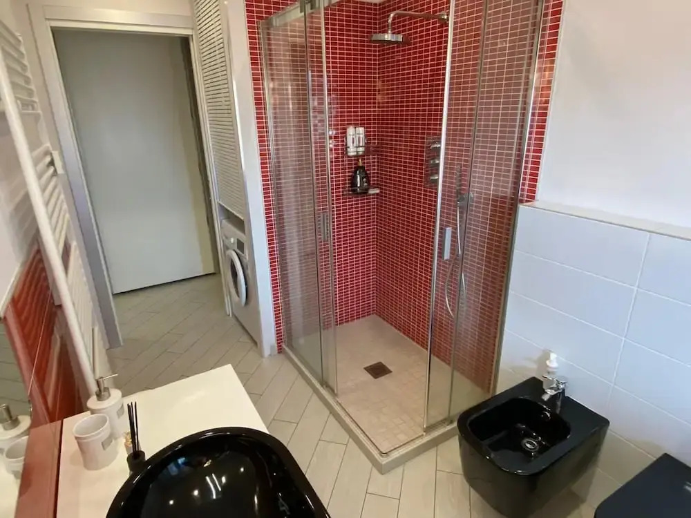 Romantica Suite Modern Apartment in Verbania Intra