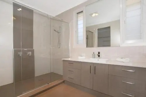 59 Banksia Avenue Coolum Beach - Pet Friendly, Linen included, 500 BOND