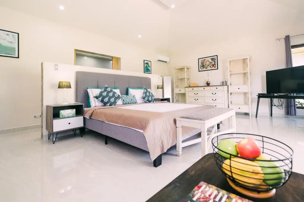 Denikas Suites