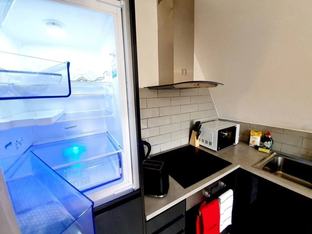 Beautiful 2BR Aptmt in Bedford Parking Wifi
