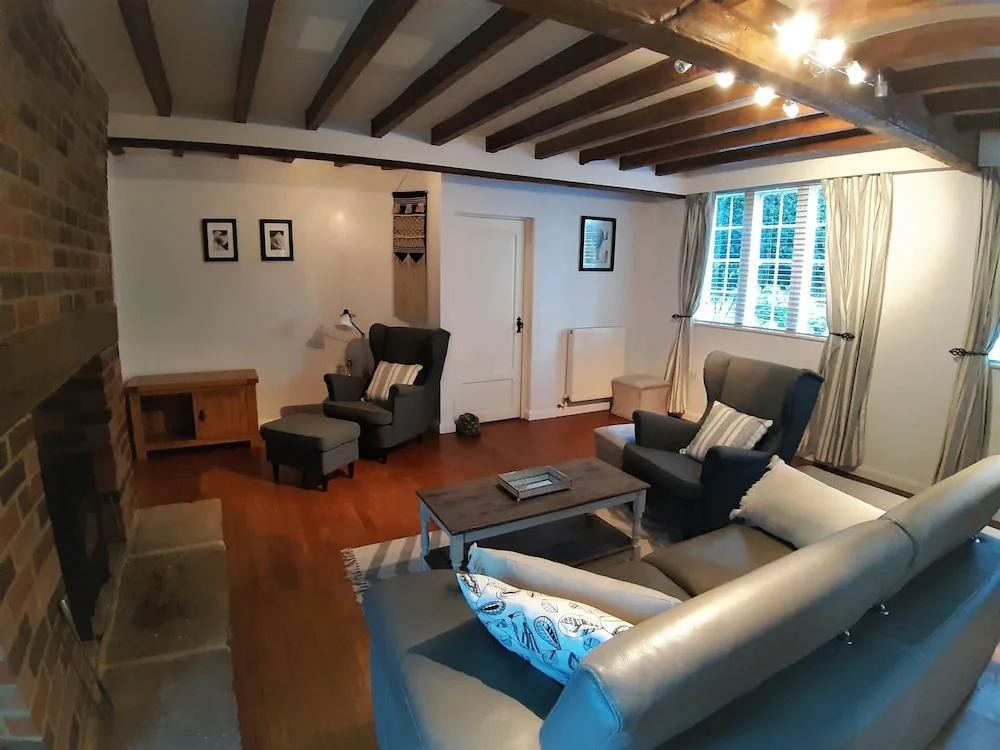 Charming 3BD Home in Allestree Village