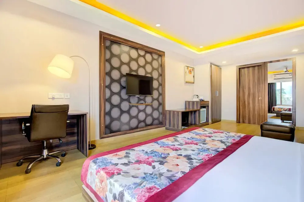 Milestone Hotel & Banquet