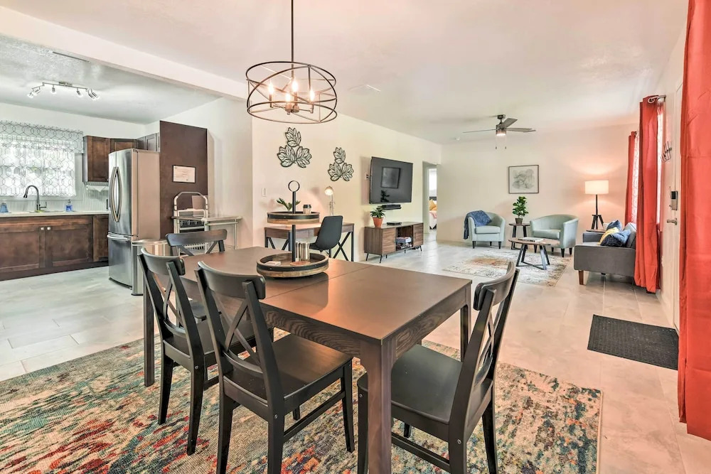 Bright, Pet-friendly Retreat in Avon Park