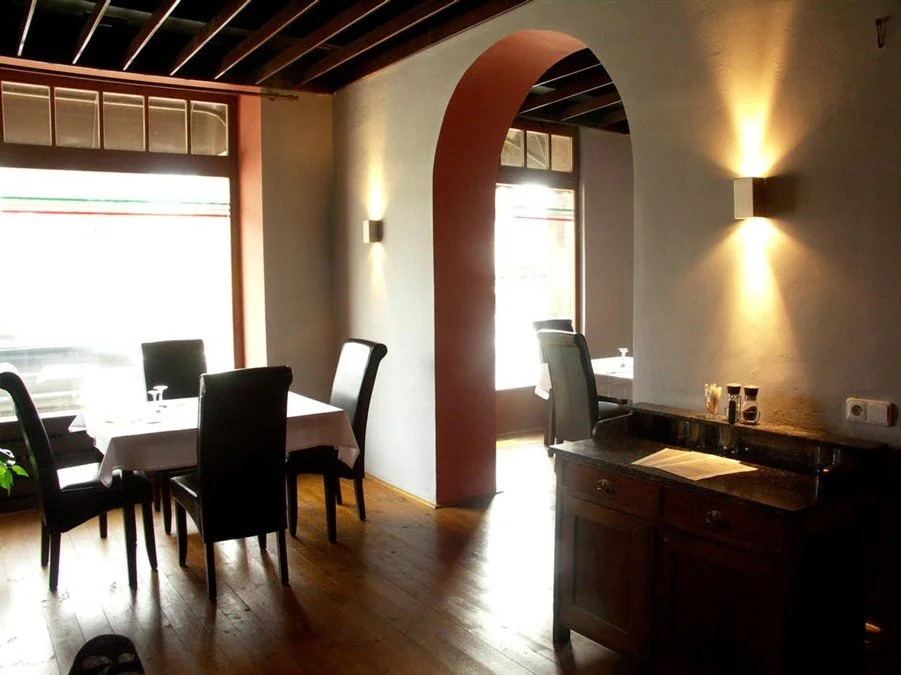 Hotel Saloon