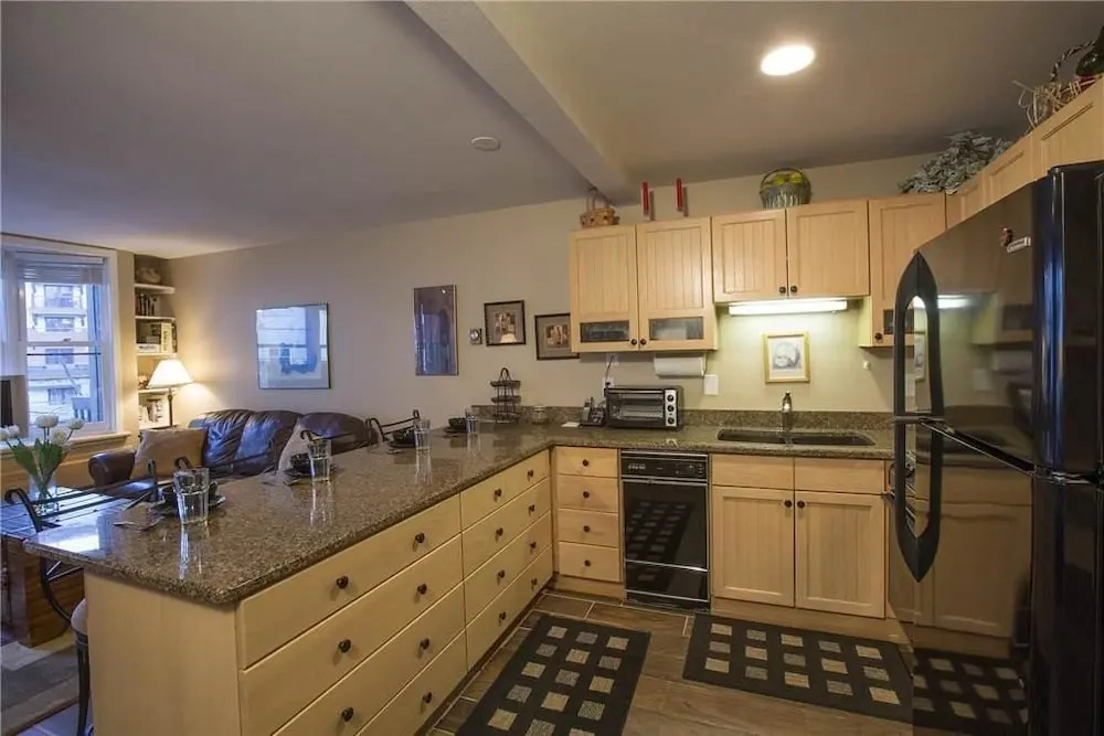 Columbia Place Condominium