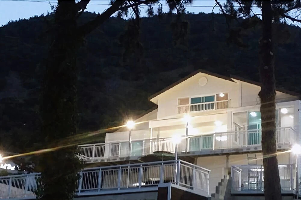 Seasidepine Pension