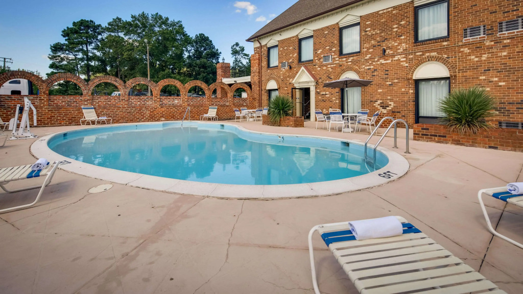 Best Western PLUS Governors Inn Richmond
