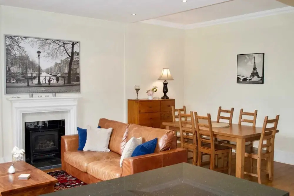 3 Bedroom Home With Garden Near Edinburgh New Town