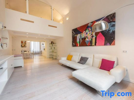 Le Grazie Luxury Apartment by Mmega