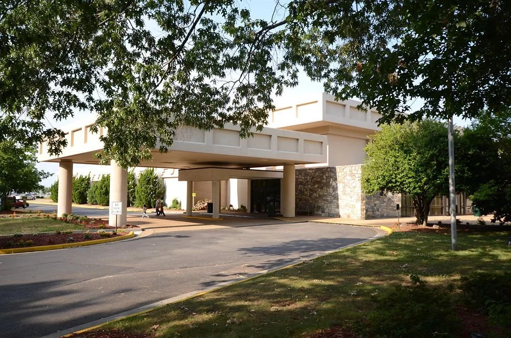Peninsula Plaza