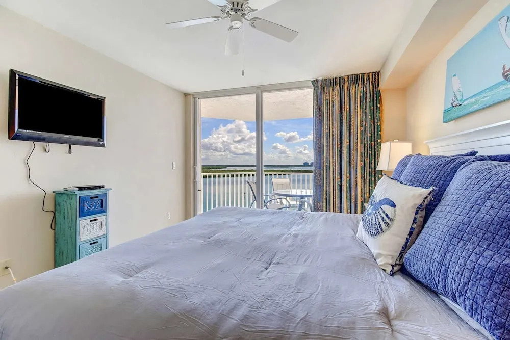 Lovers Key Resort 1003