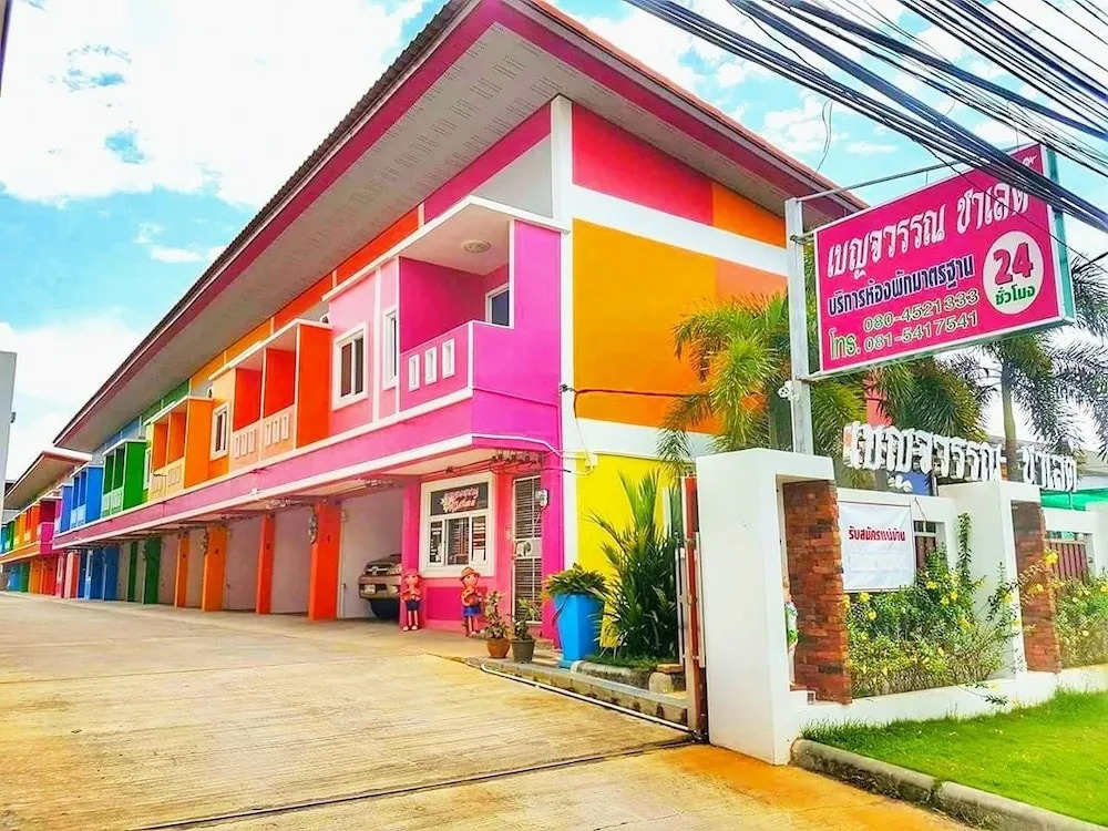 Benjawan Chalet Resort