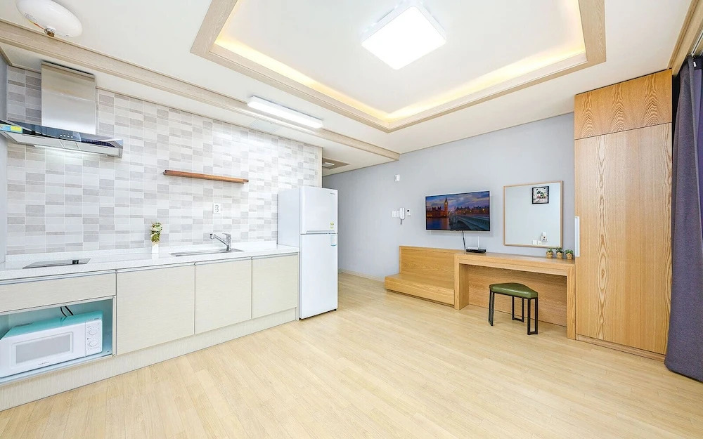 Adel Pension