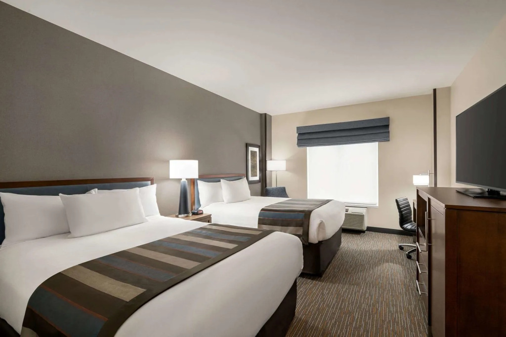 Courtyard by Marriott Seattle SeaTac Airport