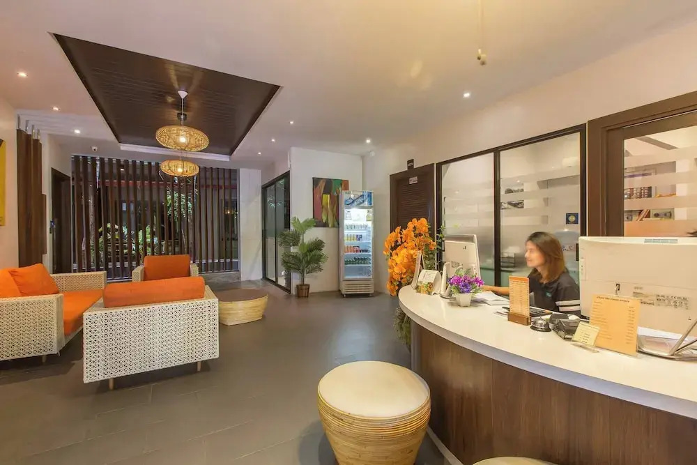 Emerald 521 - Studio With Balcony and Shared Pool