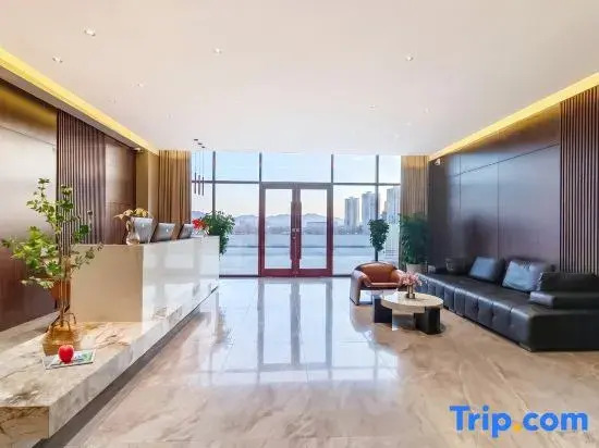 Zhiyun Hotel (Xilinhot City Hangai Road)