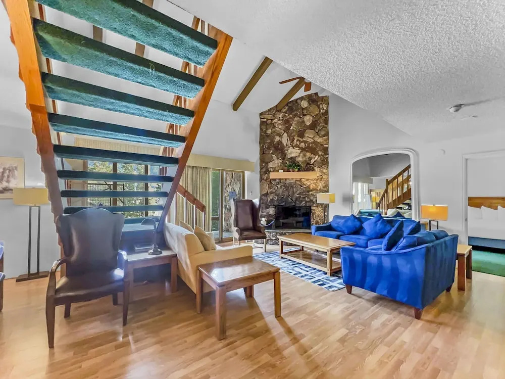 Cm425 Copper Mtn Inn 5 Bedroom Condo by RedAwning