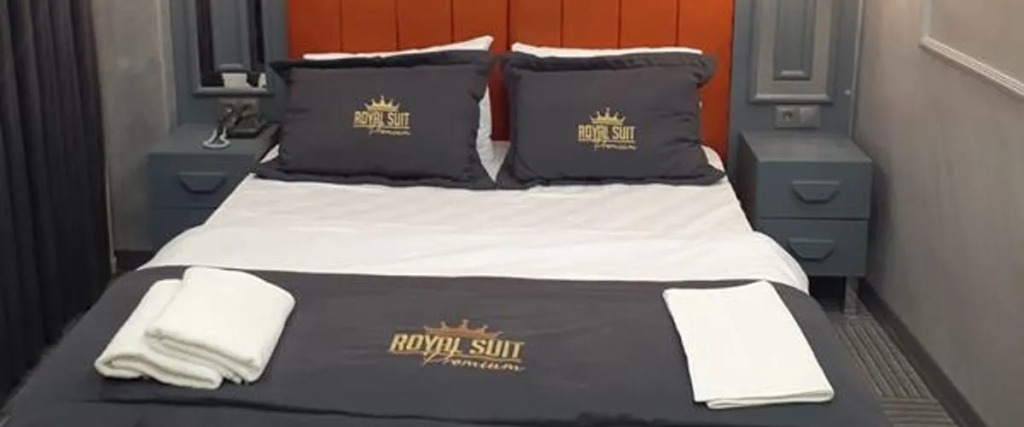 Royal Premium Suit