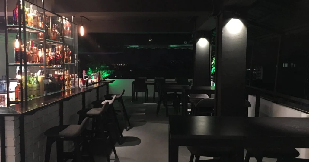 YAMA HOTEL & ROOFTOP BAR