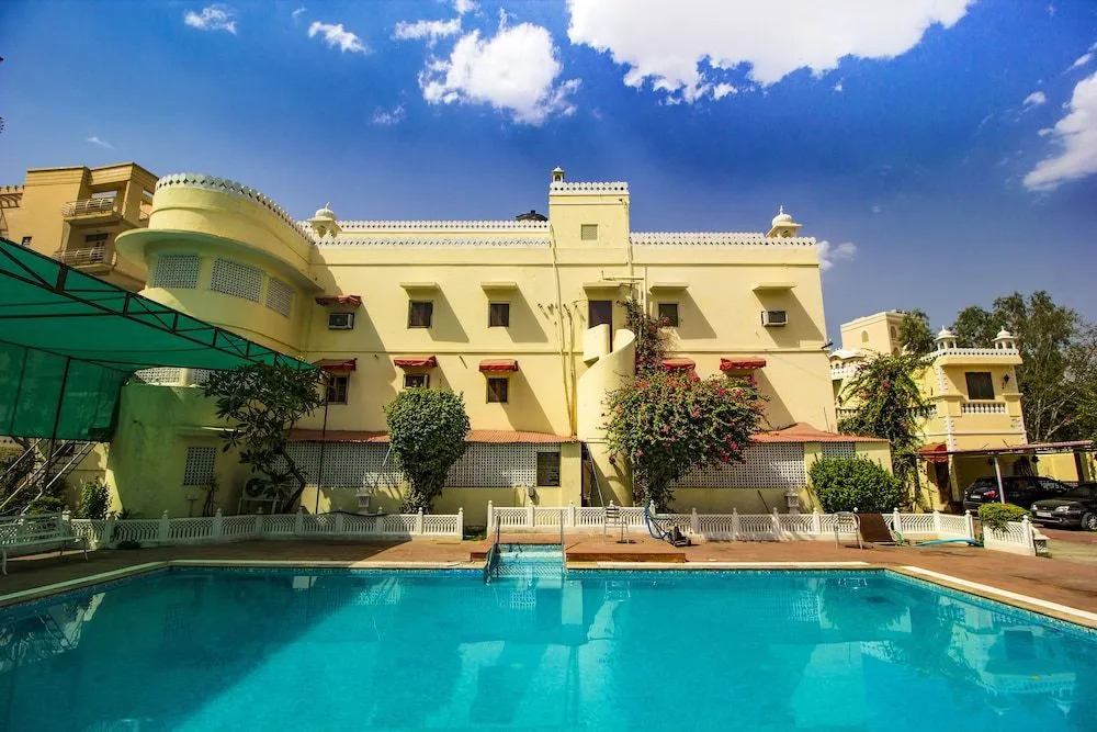 Hotel Sugan Niwas Palace