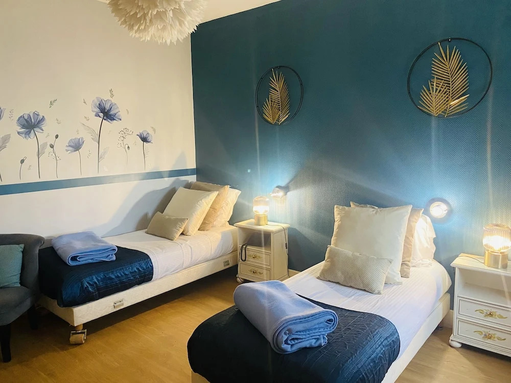 LOGIS HOTEL BELLEVUE RESTAURANT LA POMME dOR