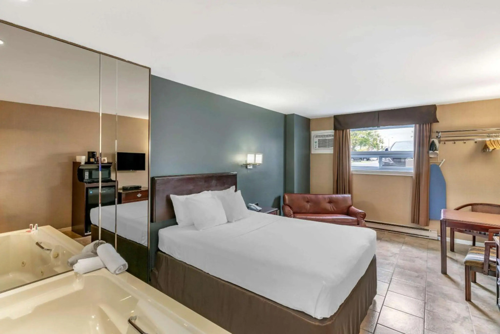 Econo Lodge Hotel Brossard
