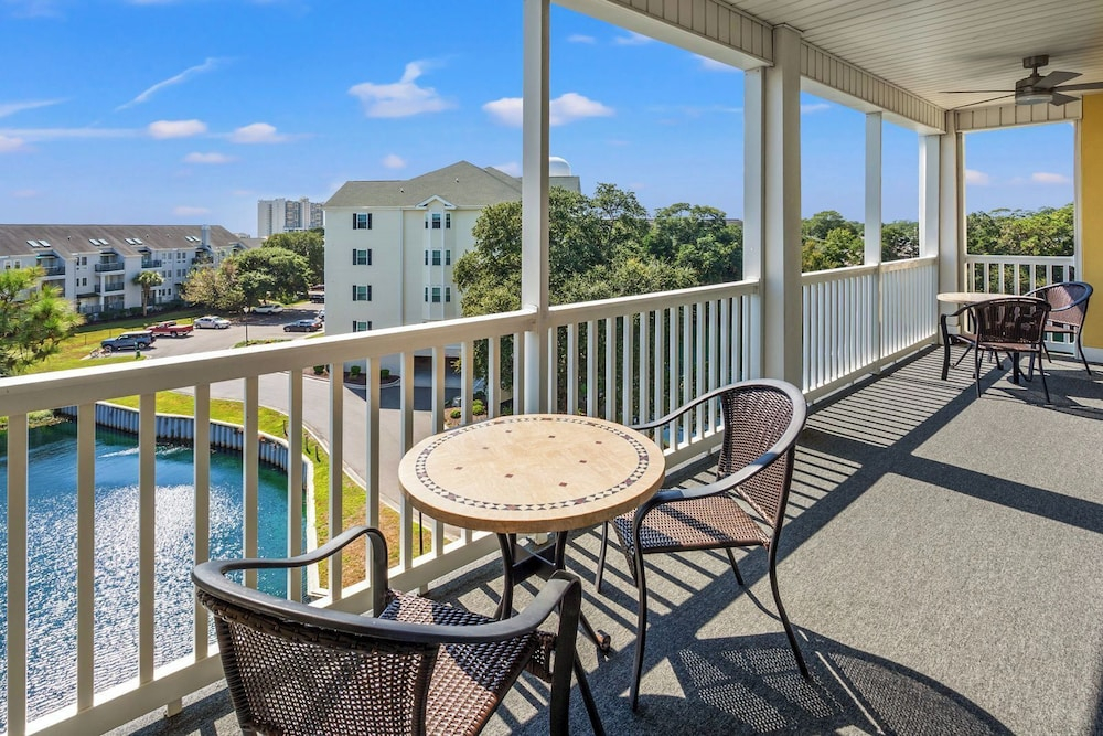 Ocean Keyes Lakeview Condo 2 Blocks From Beach