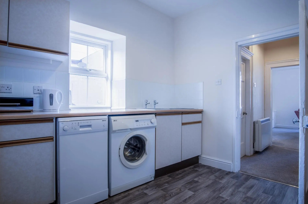 Dragons Den - 2 Bedroom Apartment - Tenby