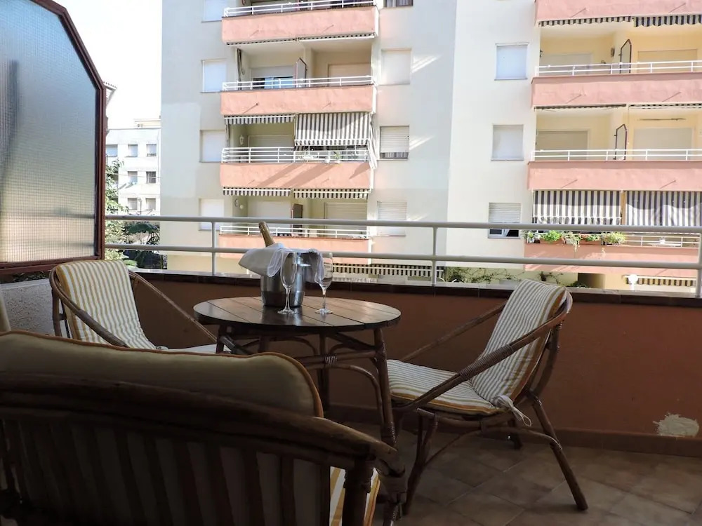HomeHolidaysRentals Apartamento Sol - Costa Barcelona