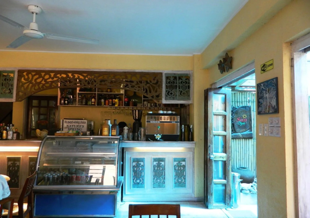 Sunvilla beachfront hotel