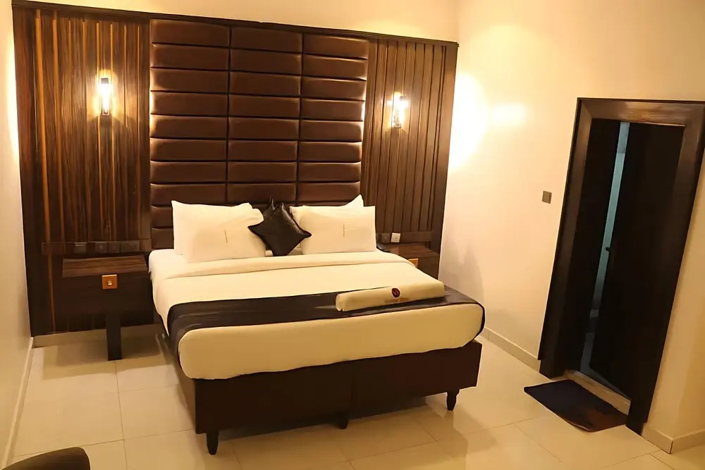 Victorian Bloom Hotel & Resort