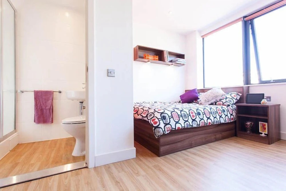 Relax By MPH-200 Chic Studios In Prime Bristol