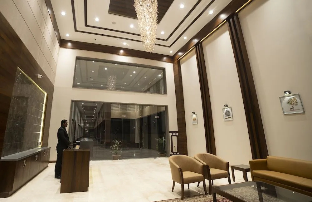 HOTEL RAJHANS ABHINANDAN