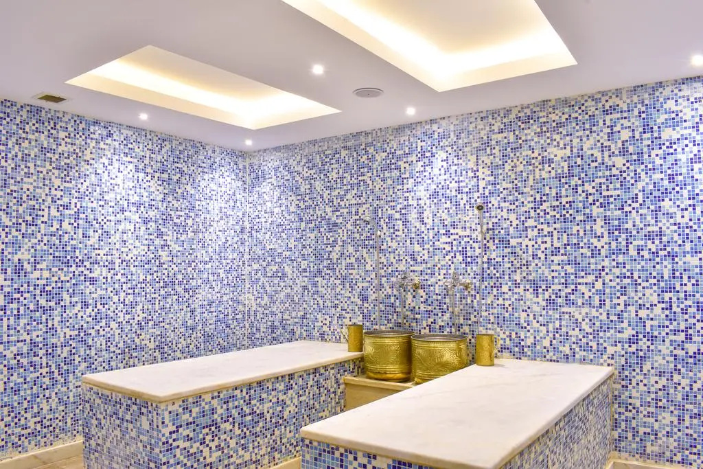 Отель Parrotel Beach Resort
