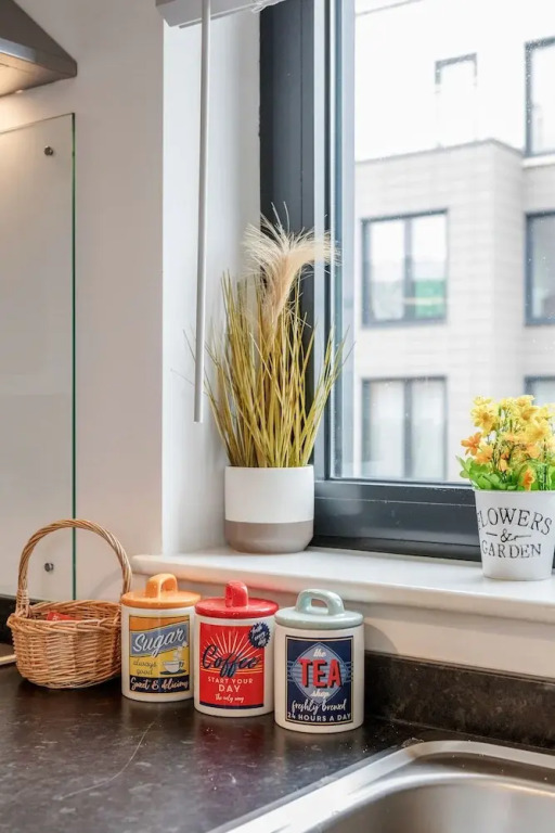 Livestay-spacious Modern One Bed Apt Near Heathrow
