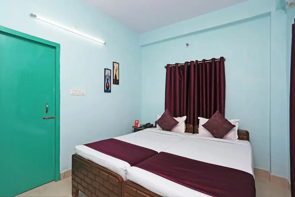 OYO 11081 Hotel Saraswati Inn