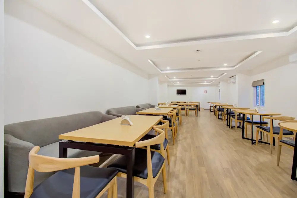 Super Townhouse Paldi Bus Terminal Ahmedabad Formally Neelkanth