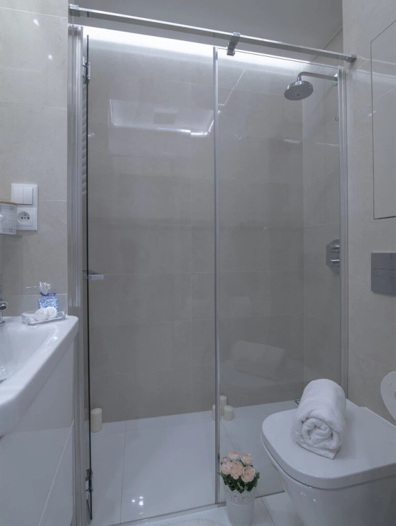 WLR Apartments - Hoza I