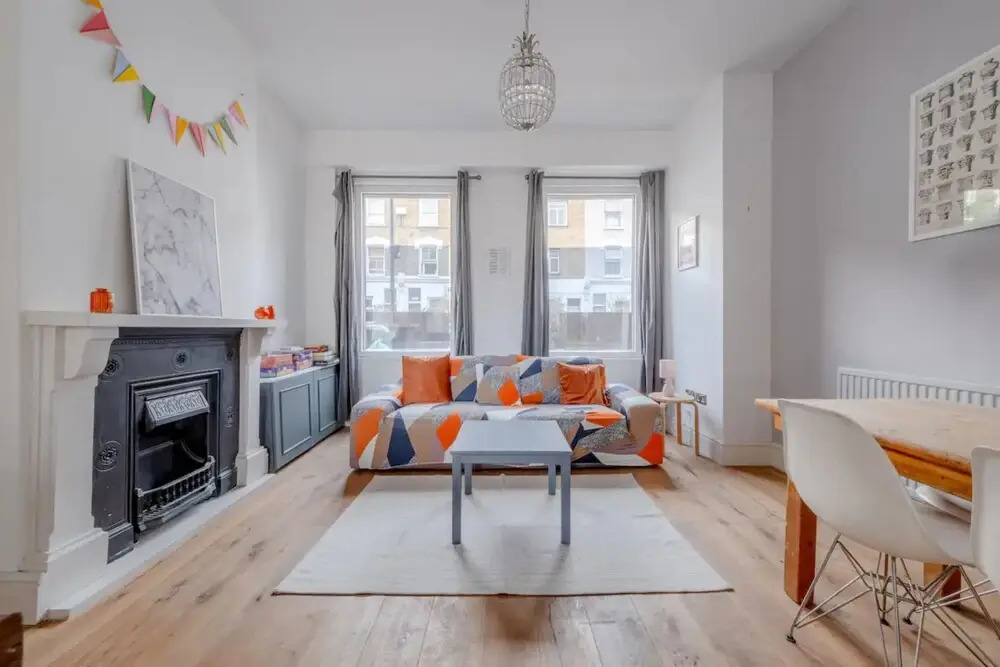 Lovely 3 Bedroom Apartment in Clapton With Garden