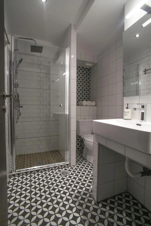 ZH Luxury Suites